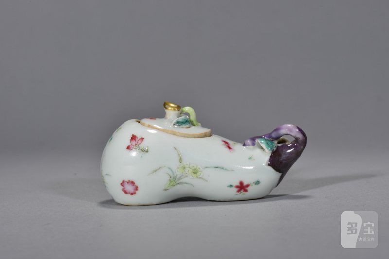 清中期 粉彩折枝花卉纹仿生茄型水盂 - 图3